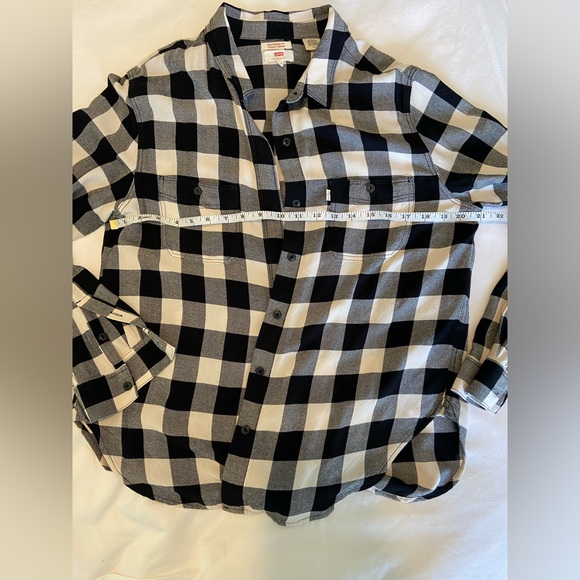 Levi’s boyfriend fit buffalo plaid shirt - Picture 3 of 6